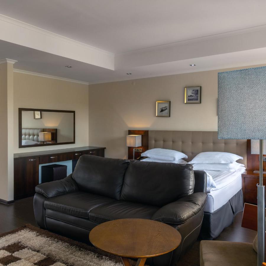 Park House Barmashino Exterior foto